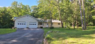 1031 Saratoga Road, Moreau, NY 12831
