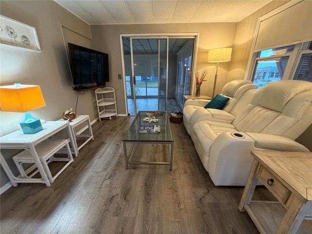 5214 BEECHMONT AVENUE, Sarasota, FL 34234