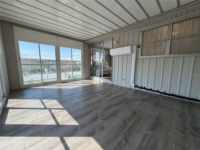 5214 BEECHMONT AVENUE, Sarasota, FL 34234