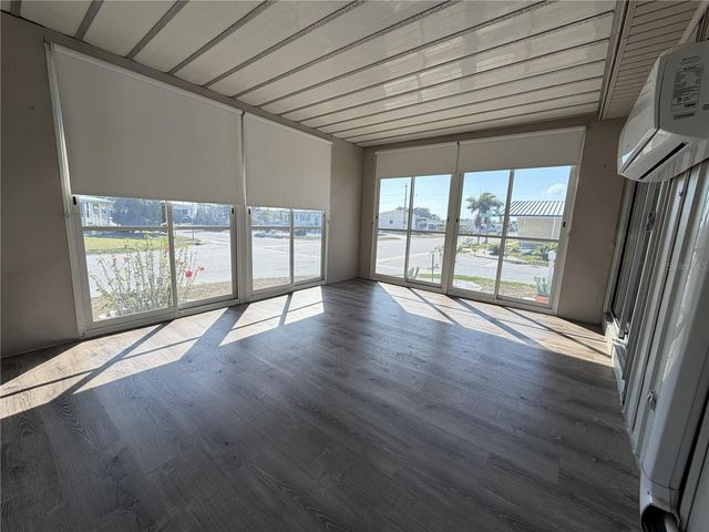 5214 BEECHMONT AVENUE, Sarasota, FL 34234