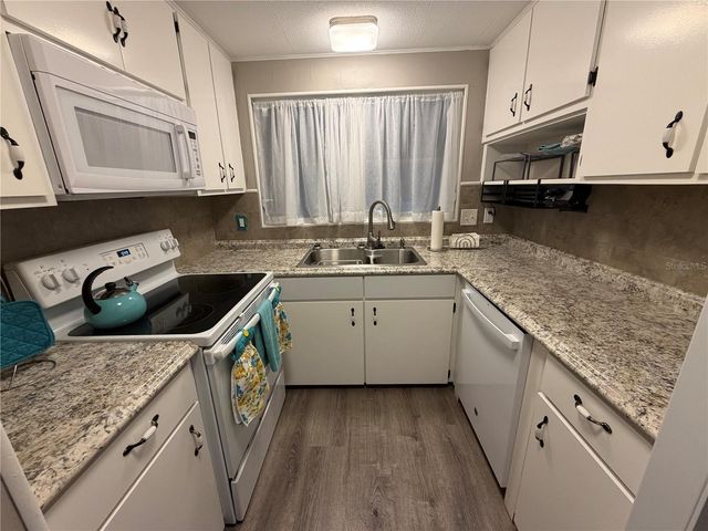 5214 BEECHMONT AVENUE, Sarasota, FL 34234