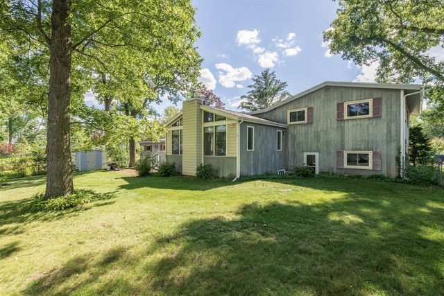7713 Julie Drive, Portage, MI 49024
