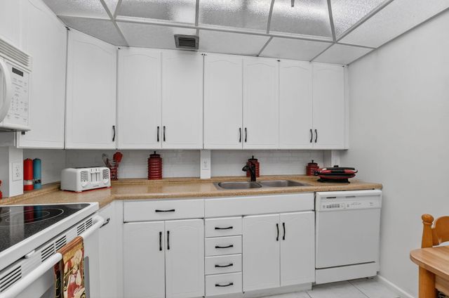 4110 Oakridge V, Deerfield Beach, FL 33442