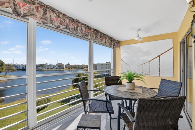 4110 Oakridge V, Deerfield Beach, FL 33442