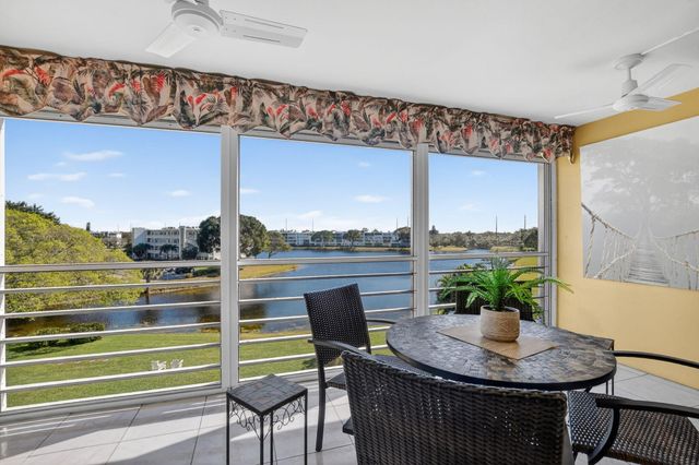 4110 Oakridge V, Deerfield Beach, FL 33442