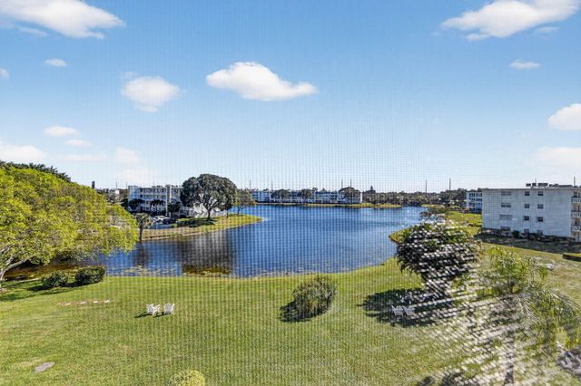 4110 Oakridge V, Deerfield Beach, FL 33442