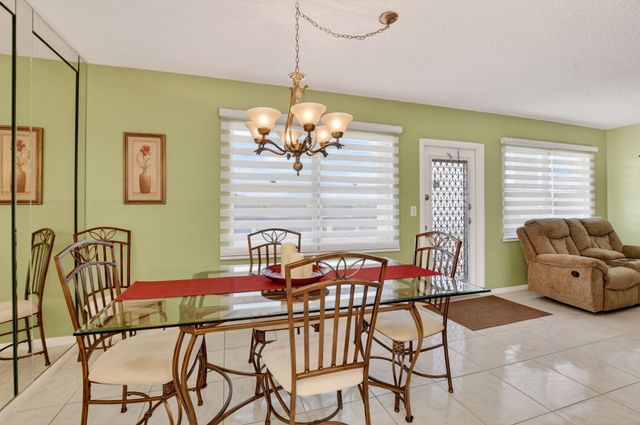 4110 Oakridge V, Deerfield Beach, FL 33442