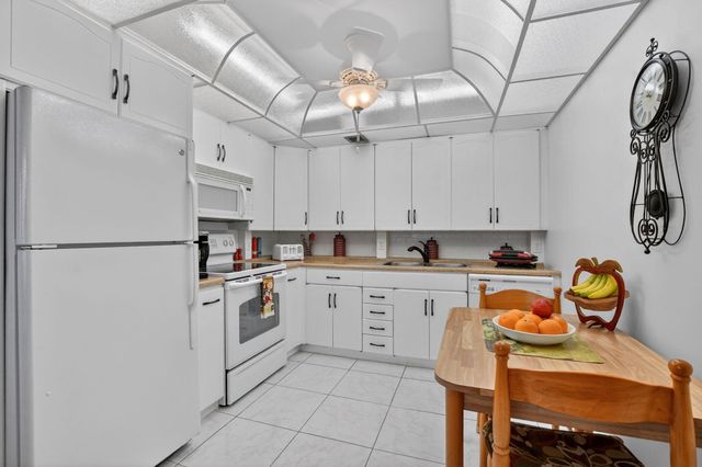 4110 Oakridge V, Deerfield Beach, FL 33442