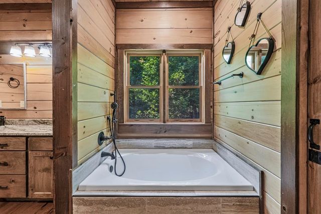 605 Toccoa Preserve Lane, Blue Ridge, GA 30513