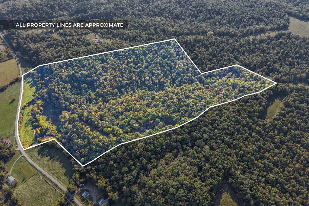 1740 Little Bartons Creek Rd, Cumberland Furnace, TN 37051
