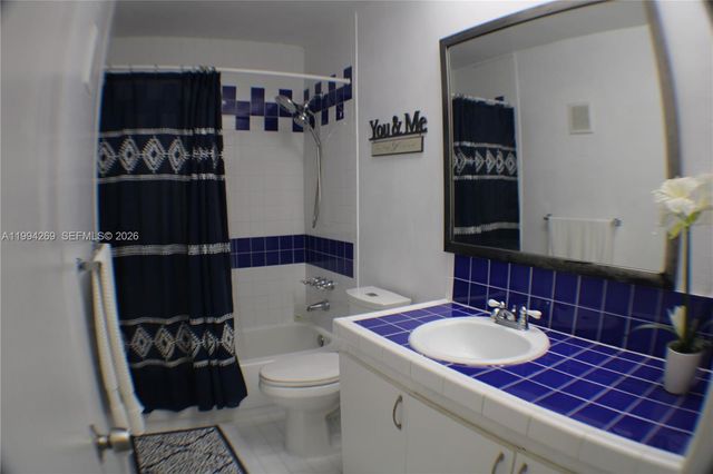 12003 SW 110th St Circle N, Miami, FL 33186