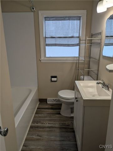 3826 Sentinel Heights Road, Onondaga, NY 13084