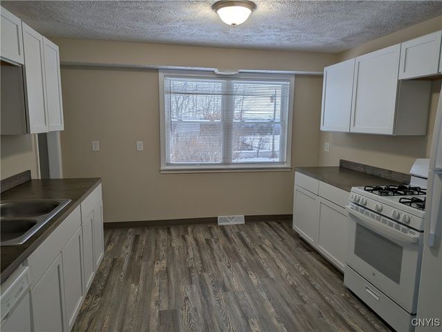 3826 Sentinel Heights Road, Onondaga, NY 13084