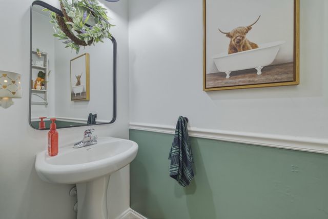 257 HUNTER RD, Maurertown, VA 22644