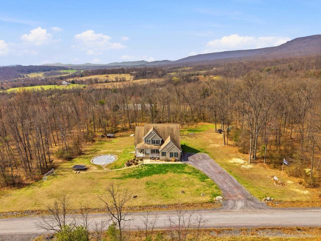 257 HUNTER RD, Maurertown, VA 22644