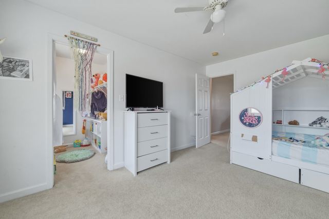 257 HUNTER RD, Maurertown, VA 22644