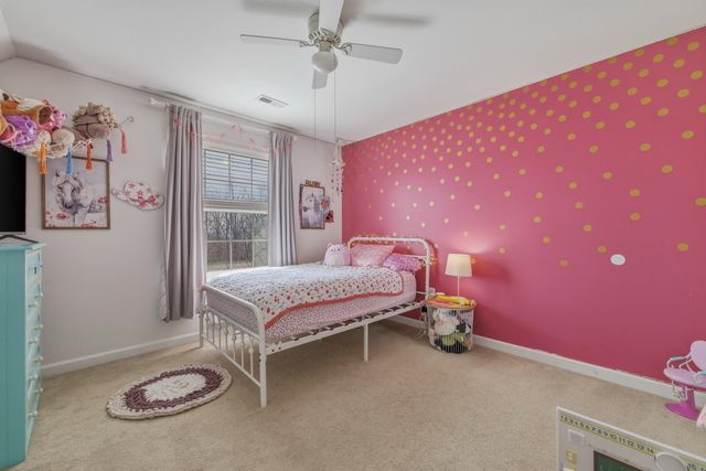 257 HUNTER RD, Maurertown, VA 22644
