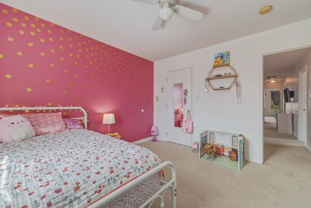 257 HUNTER RD, Maurertown, VA 22644