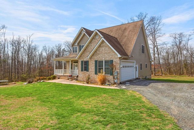 257 HUNTER RD, Maurertown, VA 22644