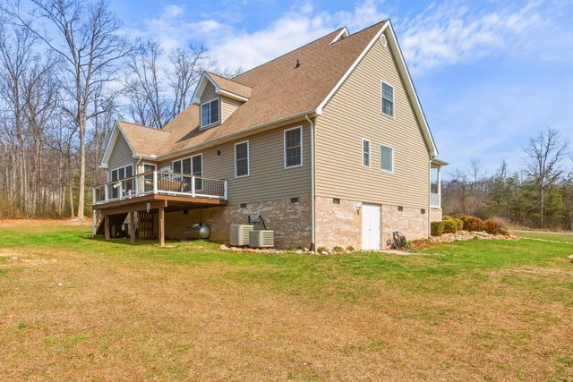257 HUNTER RD, Maurertown, VA 22644