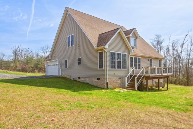257 HUNTER RD, Maurertown, VA 22644