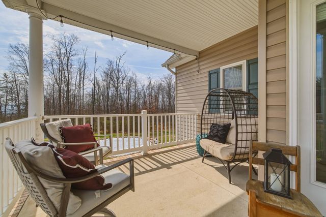 257 HUNTER RD, Maurertown, VA 22644