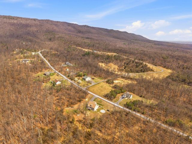 257 HUNTER RD, Maurertown, VA 22644