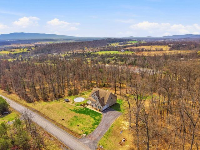 257 HUNTER RD, Maurertown, VA 22644