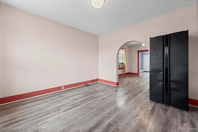 12140 Mitchell Street, Hamtramck, MI 48212