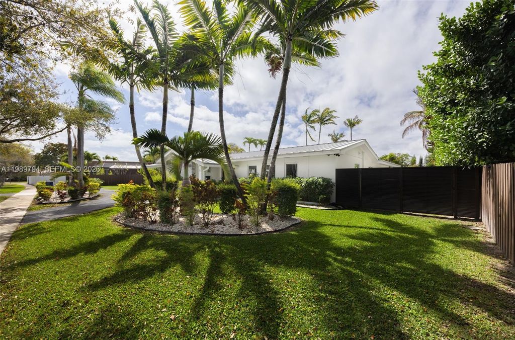 17520 SW 89th Ave, Palmetto Bay, FL 33157