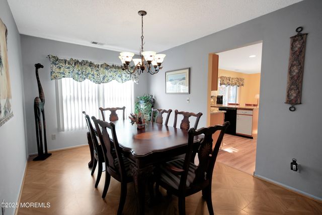 8 Morning Glory Lane, Whiting, NJ 08759
