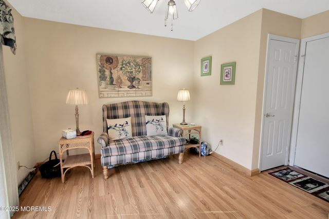 8 Morning Glory Lane, Whiting, NJ 08759