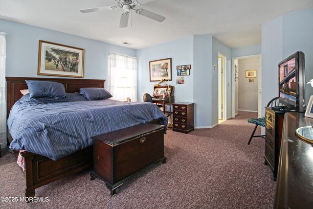 8 Morning Glory Lane, Whiting, NJ 08759