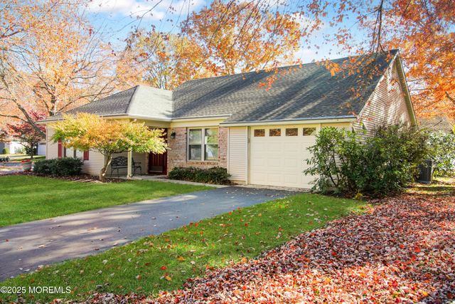 8 Morning Glory Lane, Whiting, NJ 08759
