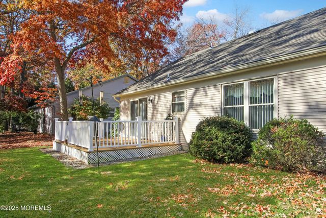 8 Morning Glory Lane, Whiting, NJ 08759