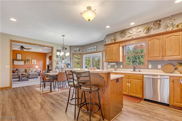 6880 Birchbark Avenue NE, Canton, OH 44721