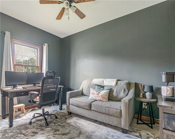 6880 Birchbark Avenue NE, Canton, OH 44721