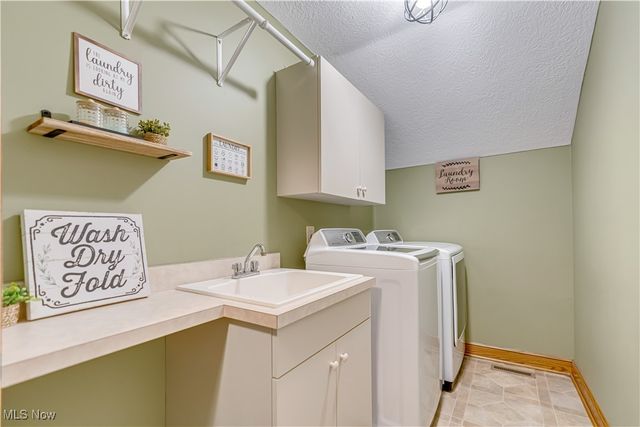 6880 Birchbark Avenue NE, Canton, OH 44721