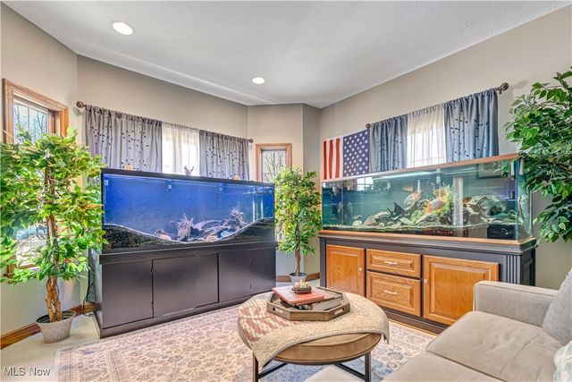 6880 Birchbark Avenue NE, Canton, OH 44721