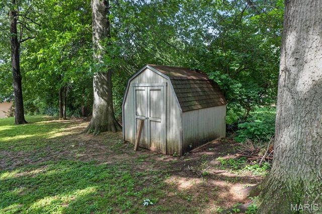 9954 Clearwater Drive, Unincorporated, MO 63123