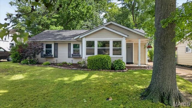 9954 Clearwater Drive, Unincorporated, MO 63123