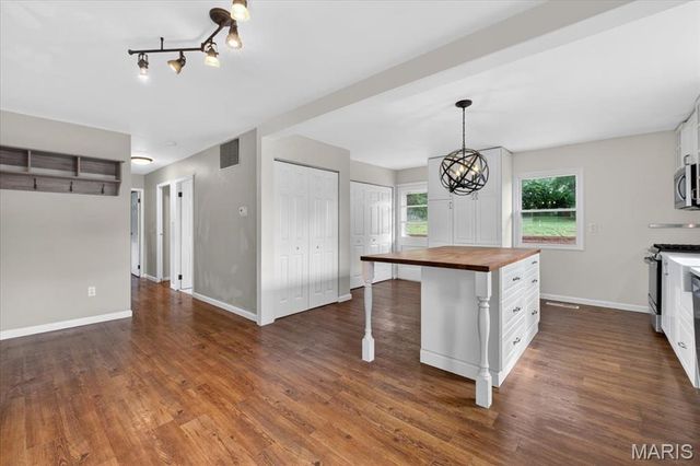 9954 Clearwater Drive, Unincorporated, MO 63123