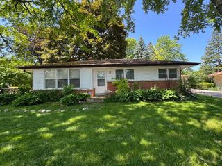 8075 N 61st STREET, Brown Deer, WI 53223