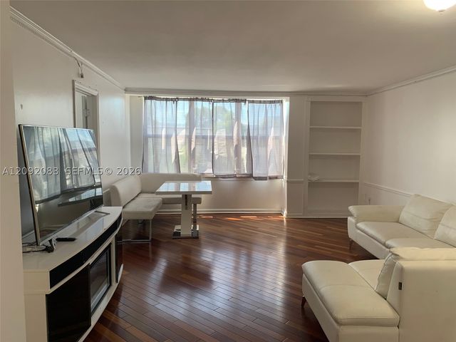 3702 NE 171st St 6, North Miami Beach, FL 33160