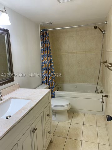3702 NE 171st St 6, North Miami Beach, FL 33160