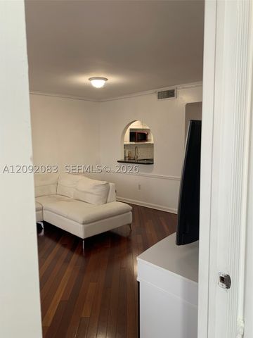 3702 NE 171st St 6, North Miami Beach, FL 33160
