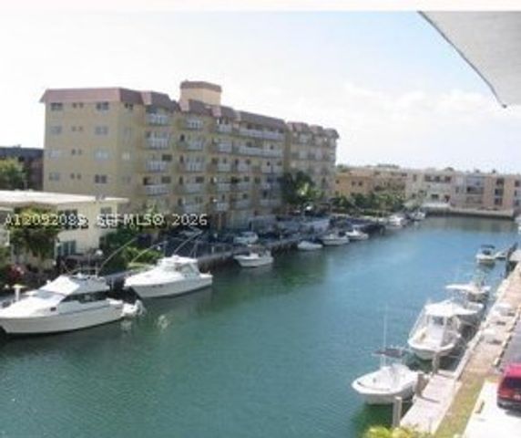 3702 NE 171st St 6, North Miami Beach, FL 33160