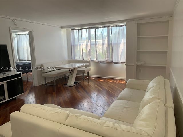 3702 NE 171st St 6, North Miami Beach, FL 33160