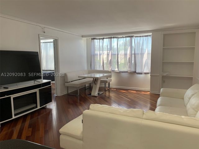 3702 NE 171st St 6, North Miami Beach, FL 33160