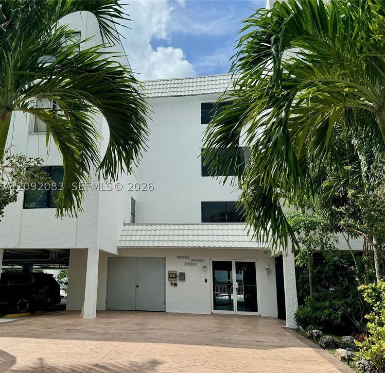 3702 NE 171st St 6, North Miami Beach, FL 33160